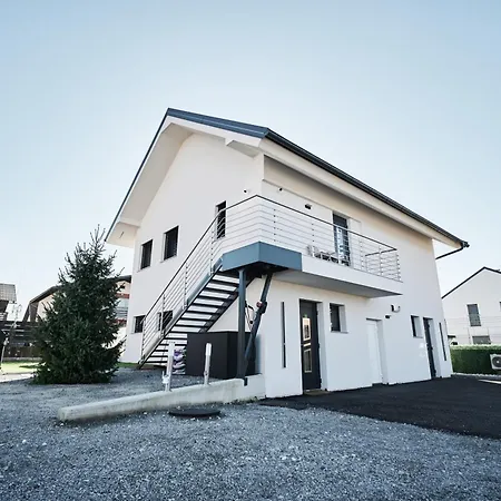 公寓 Blue Alpine Nest Komenda